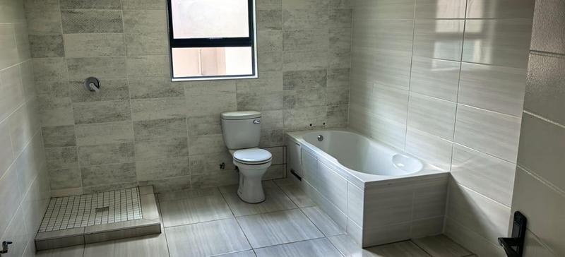 4 Bedroom Property for Sale in Buffelspoort North West